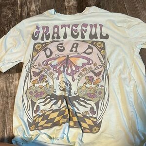 Cute grateful dead American eagle band tee!💚
